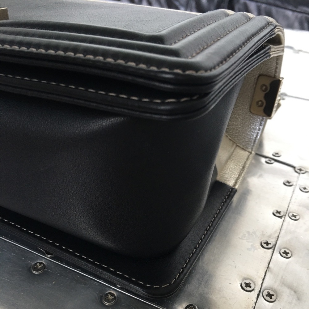 Chanel Bicolor Le Boy Flap Bag - Picture 7 of 14